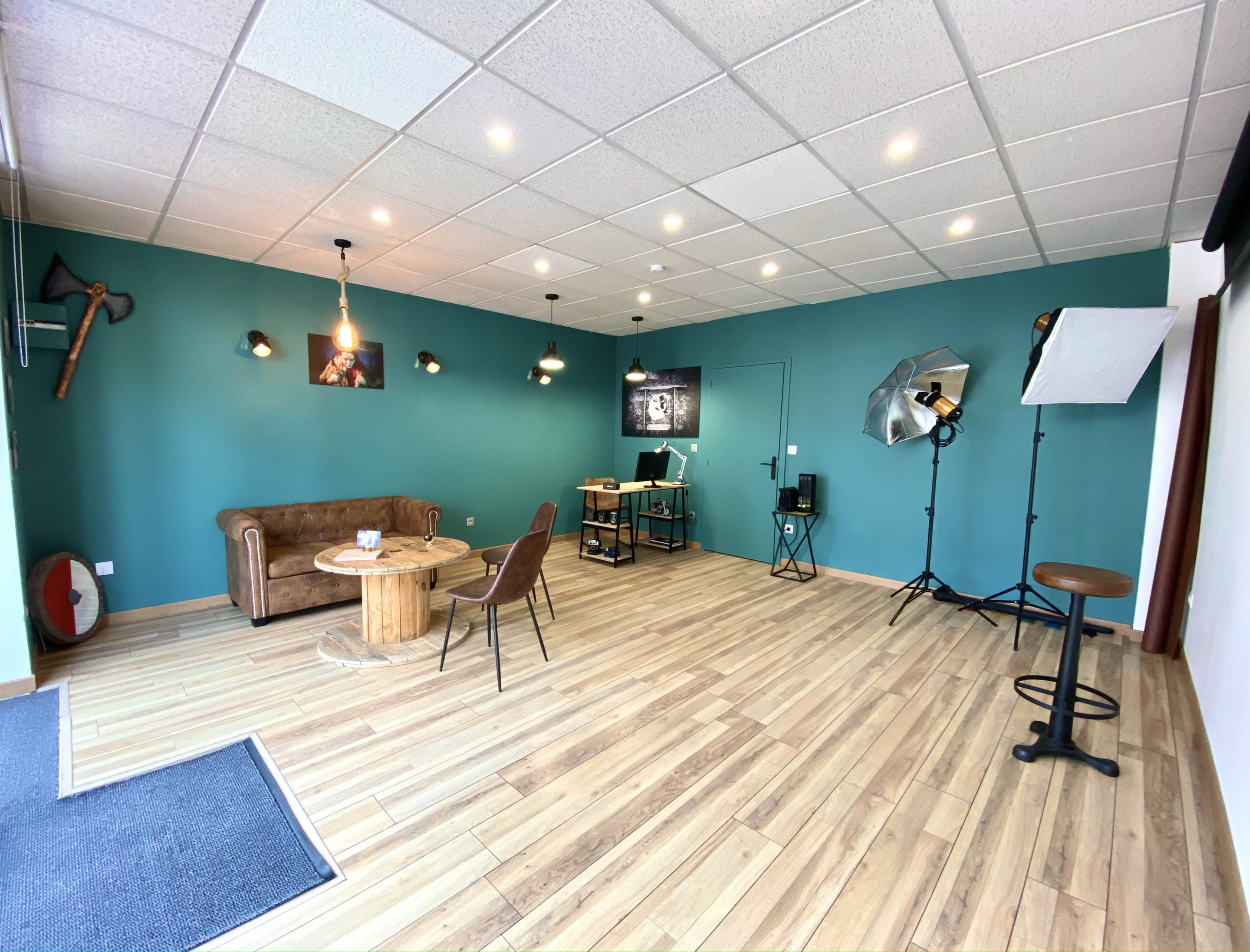 Le studio studio photo situé a bourg en bresse romain bebon photographe
